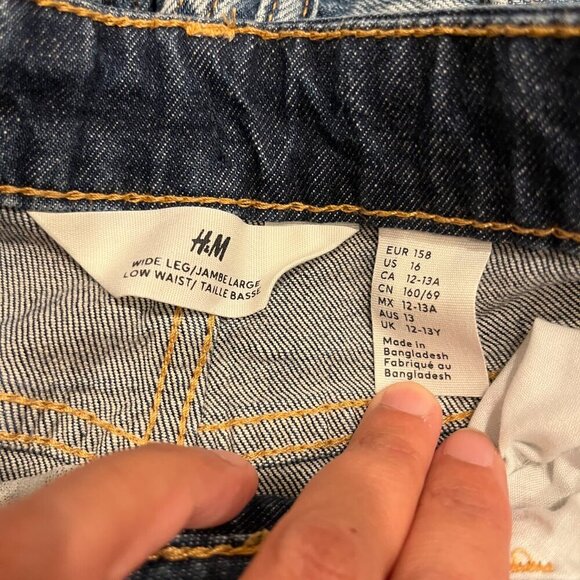 Girls Denim Bermuda Shorts 3 Pairs Lot - Size 11-13 - Gap & H&M - Picture 6 of 6